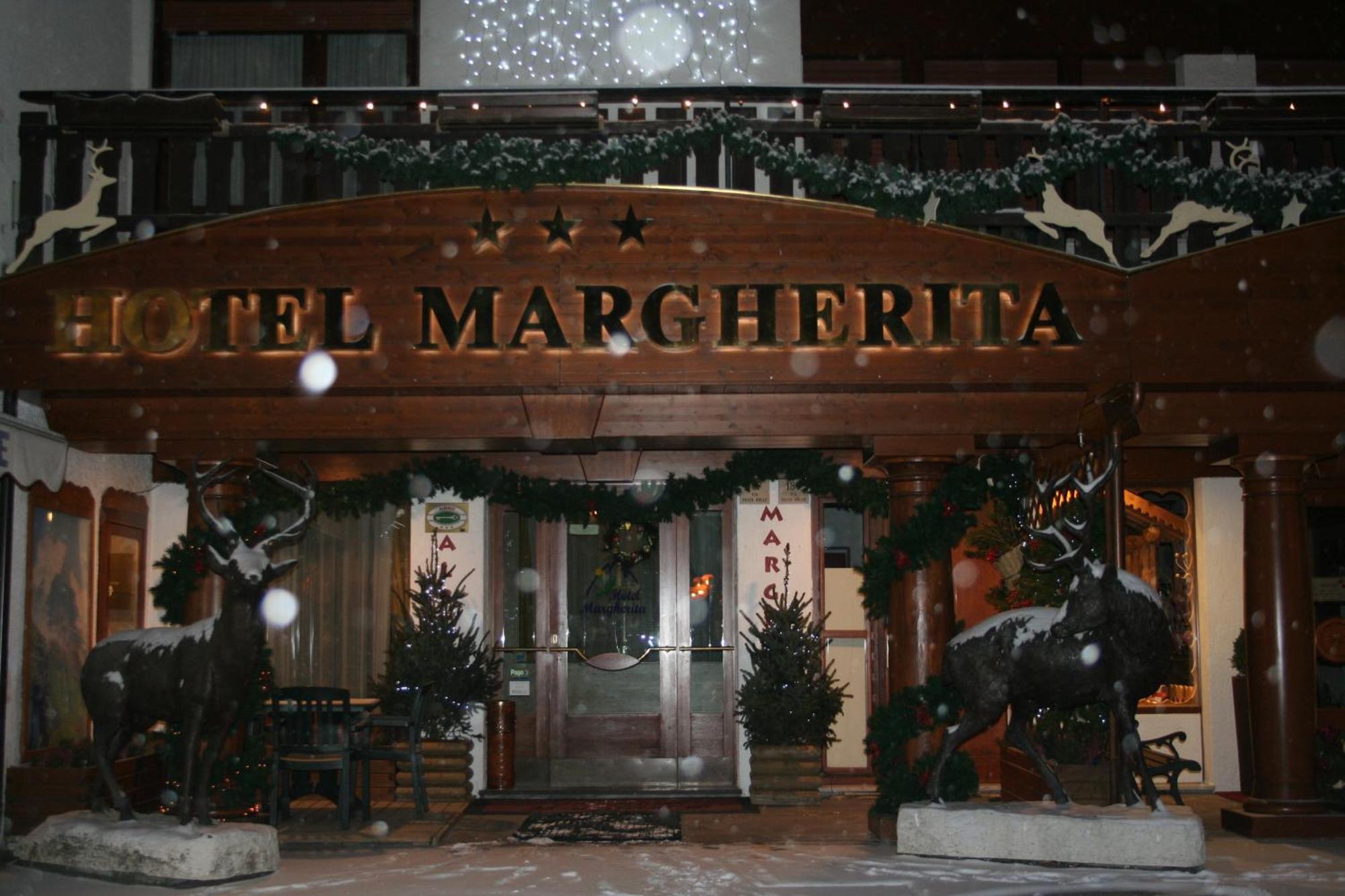 Hotel Margherita 圣马蒂诺-迪卡斯特罗扎 外观 照片
