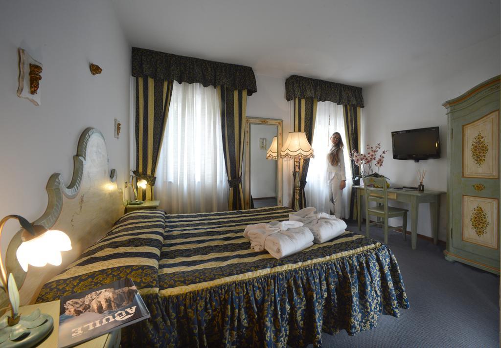 Hotel Margherita 圣马蒂诺-迪卡斯特罗扎 客房 照片